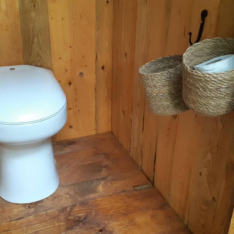 Glamping V Sadu Hotel Sadská Kültér fotó