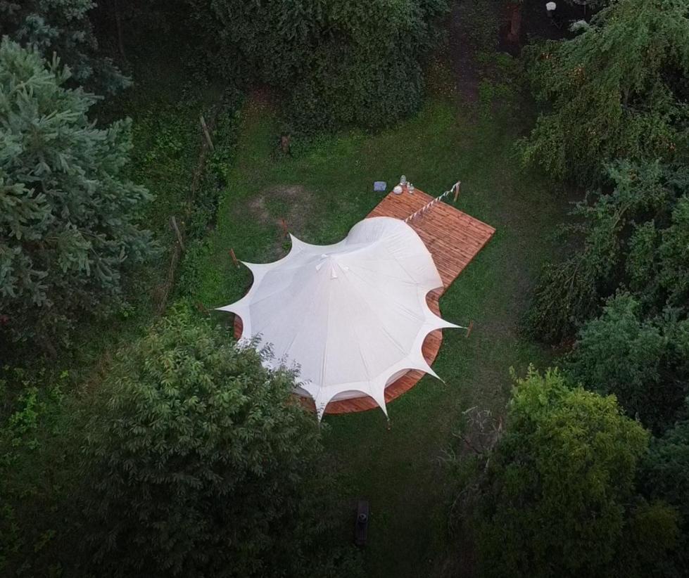 Glamping V Sadu Hotel Sadská Kültér fotó